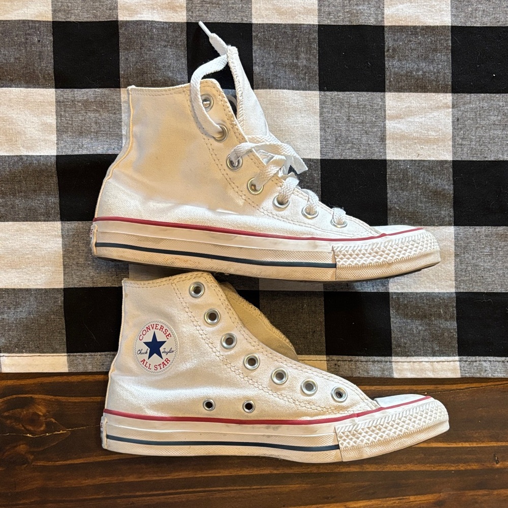 Converse All Star White Canvas High-Tops 5.5 women’s
